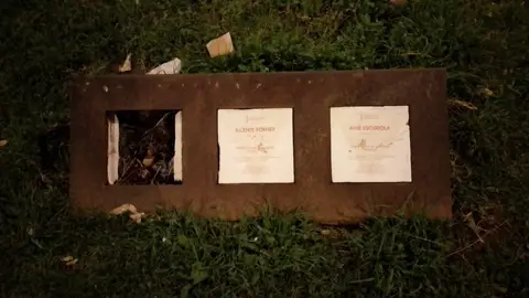 Compromís condena un "ataque" contra la escultura en recuerdo de las víctimas del Holocausto en Almassora Compromís condena un "ataque" contra la escultura en recuerdo de las víctimas del Holocausto en Almassora