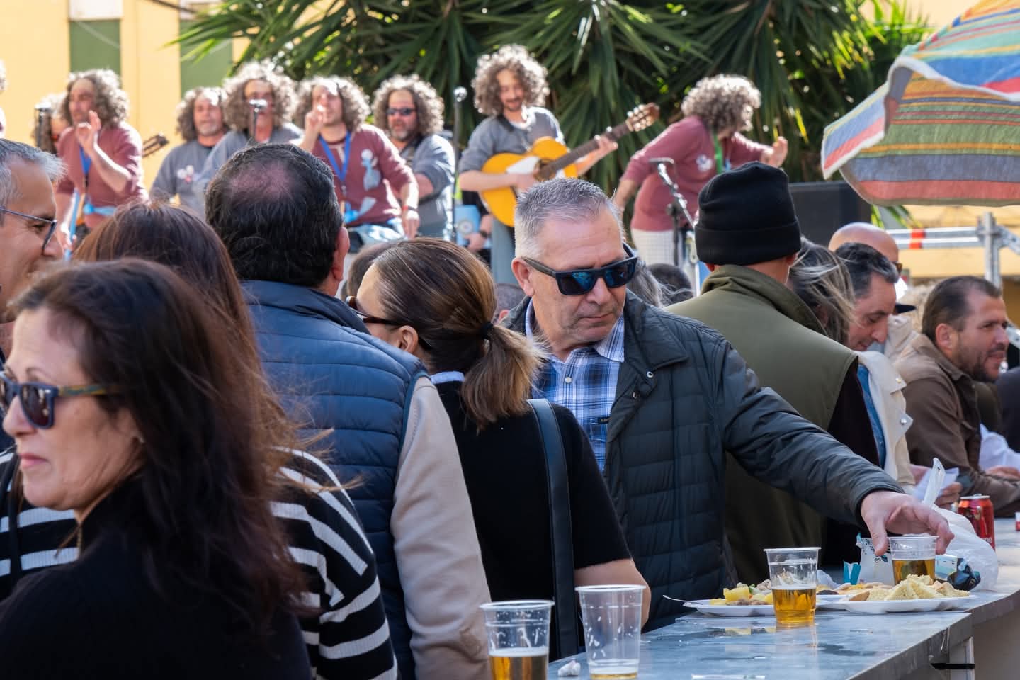 Acuerdo entre el Ayuntamiento y las peñas carnavaleras de Puerto Real para la celebración de los eventos gastronómicos Acuerdo entre el Ayuntamiento y las peñas carnavaleras de Puerto Real para la celebración de los eventos gastronómicos