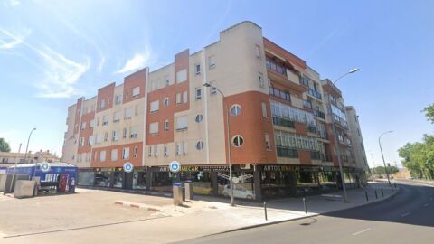 Edificio donde está la vivienda "okupada" Edificio donde está la vivienda "okupada"