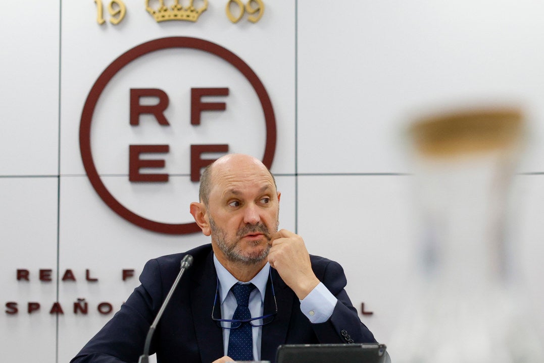 El Supremo estudia hoy el recurso de Louzán contra su inhabilitación El Supremo estudia hoy el recurso de Louzán contra su inhabilitación