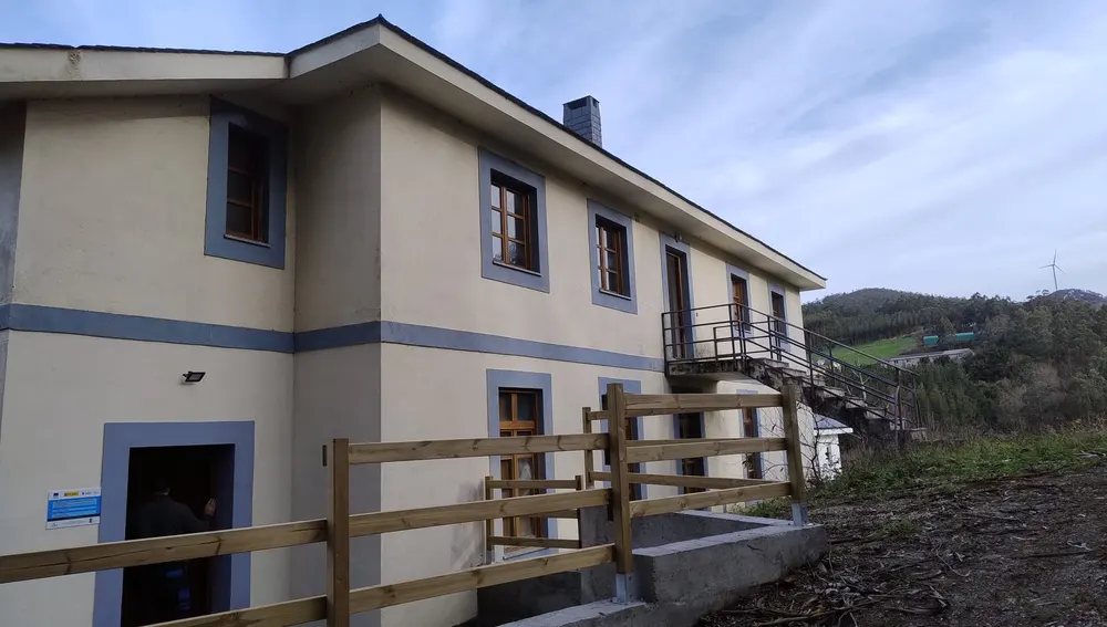 La rehabilitación de la escuela permitirá dos viviendas con 3 y 2 habitaciones. La rehabilitación de la escuela permitirá dos viviendas con 3 y 2 habitaciones.