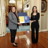 Jessica de León entrega Ley Alquiler Vacacional Canarias
