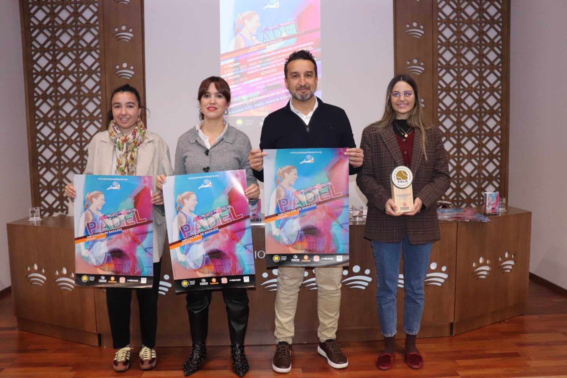 La Diputación de Badajoz pone en marcha la segunda edición del Circuito Provincial de Pádel con una prueba más La Diputación de Badajoz pone en marcha la segunda edición del Circuito Provincial de Pádel con una prueba más