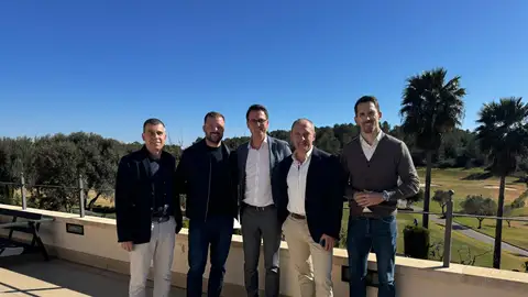 Los miembros de la Junta Directiva de Abini John Eenennaam, Alby Eusden, Daniel Arenas, Hans Lenz y Marvin Bonitz Los miembros de la Junta Directiva de Abini John Eenennaam, Alby Eusden, Daniel Arenas, Hans Lenz y Marvin Bonitz