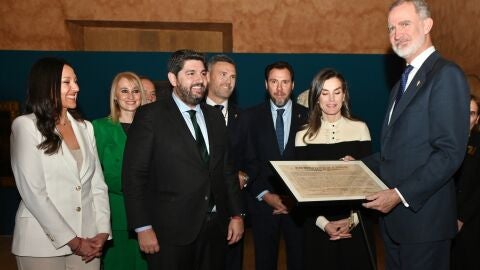 Los Reyes visitan Caravaca de la Cruz y reciben el cálido homenaje de la Región