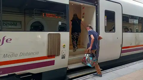 Los servicios ferroviarios de Extremadura transportaron 1,6 millones de pasajeros en 2024 Los servicios ferroviarios de Extremadura transportaron 1,6 millones de pasajeros en 2024
