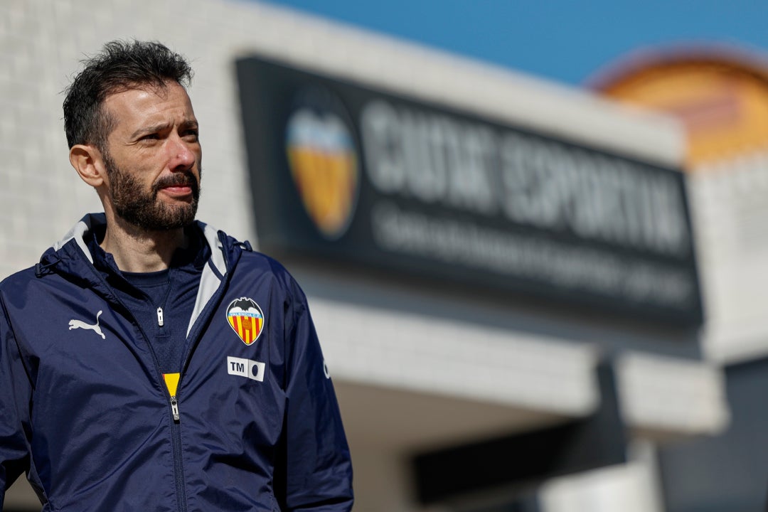 Corberán: "La prioridad es la Liga, pero vamos a competir" Corberán: "La prioridad es la Liga, pero vamos a competir"