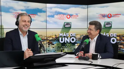 El CEO de Vodafone España, José Miguel García, con Carlos Alsina en 'Más de uno' El CEO de Vodafone España, José Miguel García, con Carlos Alsina en 'Más de uno'