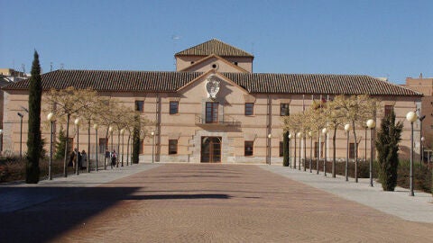 Rectorado de la UCLM en el campus de Ciudad Real Rectorado de la UCLM en el campus de Ciudad Real
