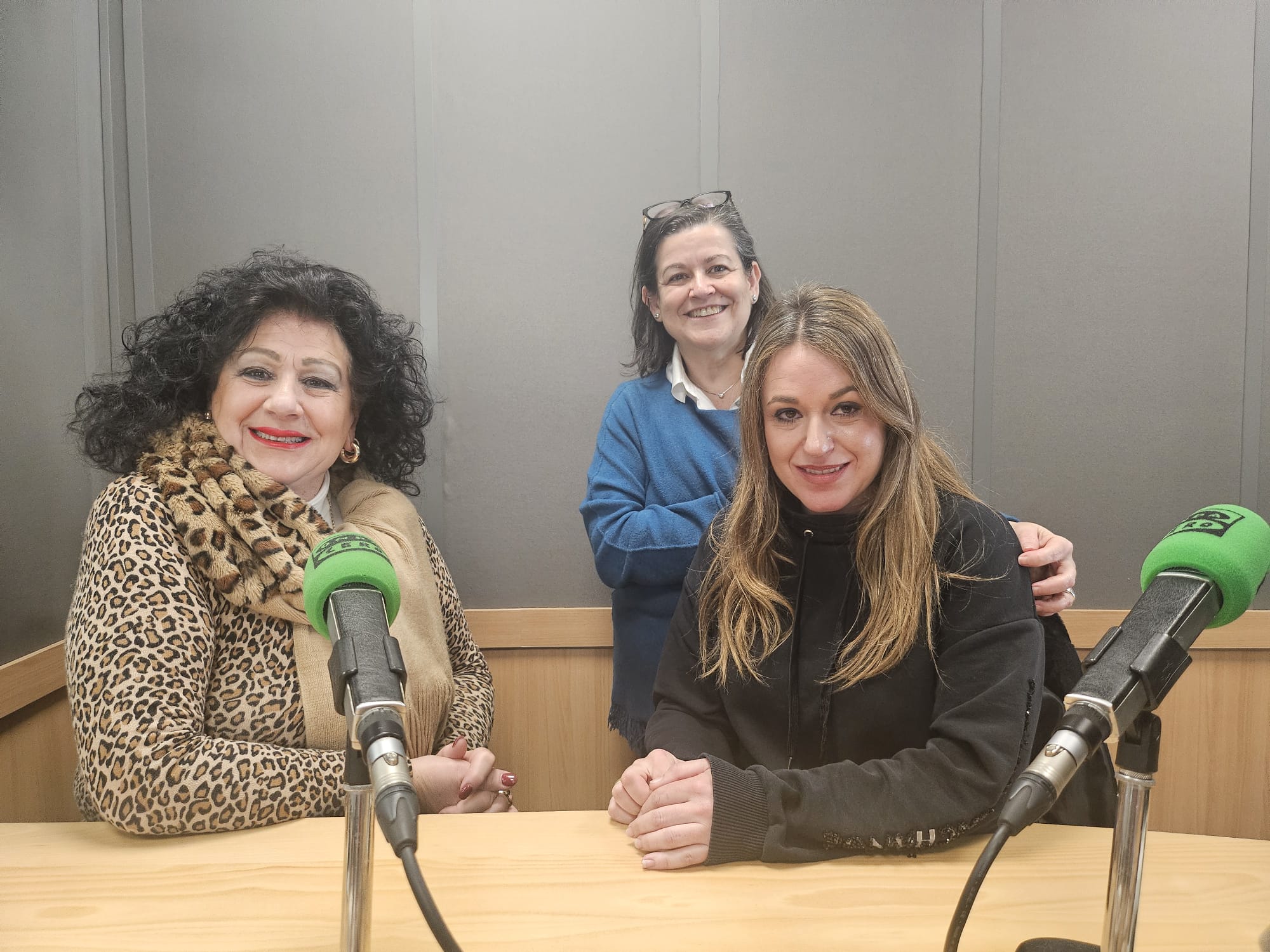Tertulia con la Asociación Mujeres de Empresa Tertulia con la Asociación Mujeres de Empresa