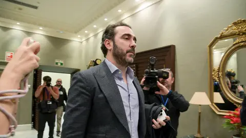 El empresario Víctor de Aldama a su llegada al Parlamento de Canarias el pasado 30 de enero El empresario Víctor de Aldama a su llegada al Parlamento de Canarias el pasado 30 de enero