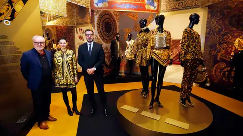 Fundación Unicaja expone en Málaga el legado del diseñador Gianni Versace Fundación Unicaja expone en Málaga el legado del diseñador Gianni Versace