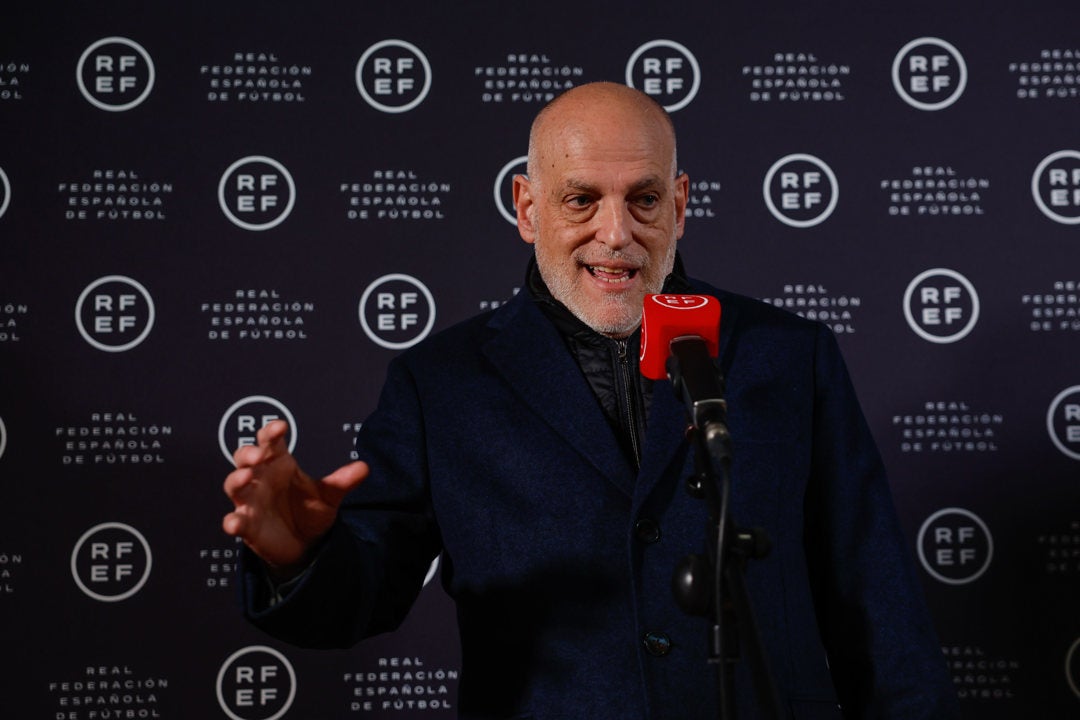 Tebas carga contra el Real Madrid: "Han perdido la cabeza" Tebas carga contra el Real Madrid: "Han perdido la cabeza"