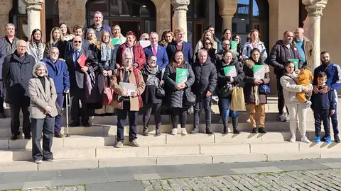 La Junta entrega las llaves de 40 viviendas públicas en la ciudad de Badajoz, 20 de ellas cedidas a Cáritas La Junta entrega las llaves de 40 viviendas públicas en la ciudad de Badajoz, 20 de ellas cedidas a Cáritas
