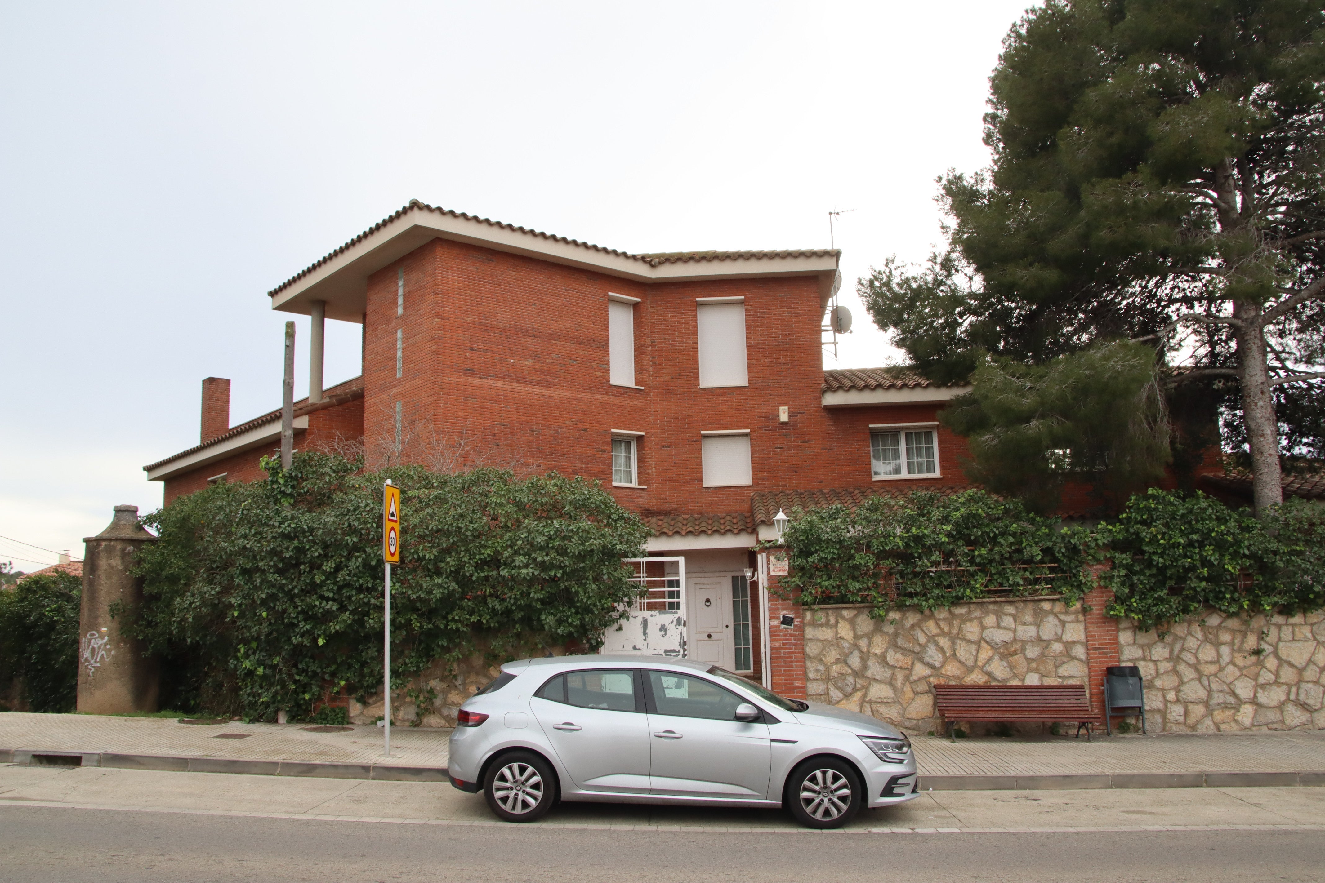 Desarticulen una organització criminal dedicada al cultiu i tràfic de marihuana Desarticulen una organització criminal dedicada al cultiu i tràfic de marihuana