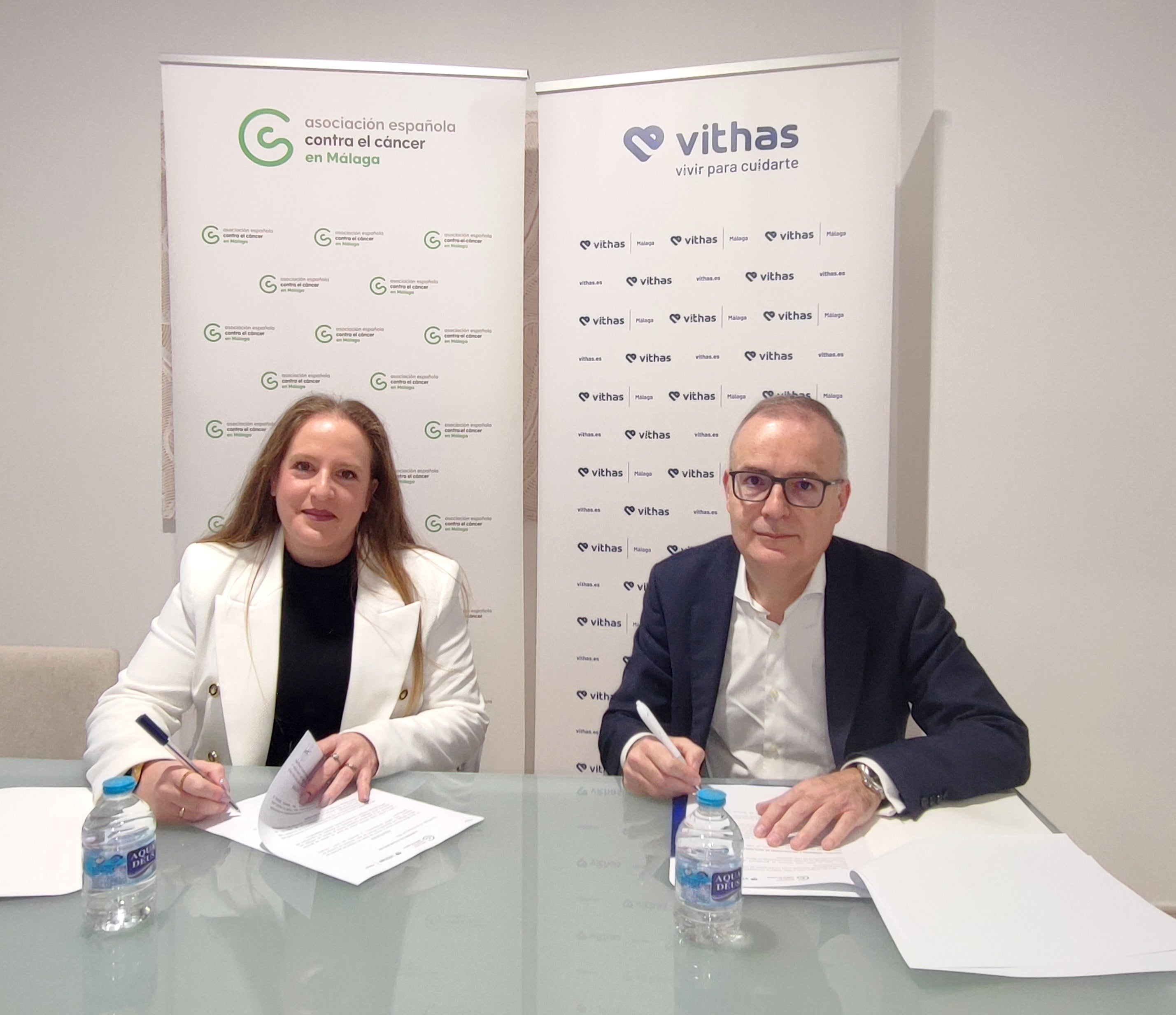 Vithas Málaga y AECC firman un convenio para facilitar el acceso de los pacientes oncológicos al software cardiológico MyoStrain Vithas Málaga y AECC firman un convenio para facilitar el acceso de los pacientes oncológicos al software cardiológico MyoStrain