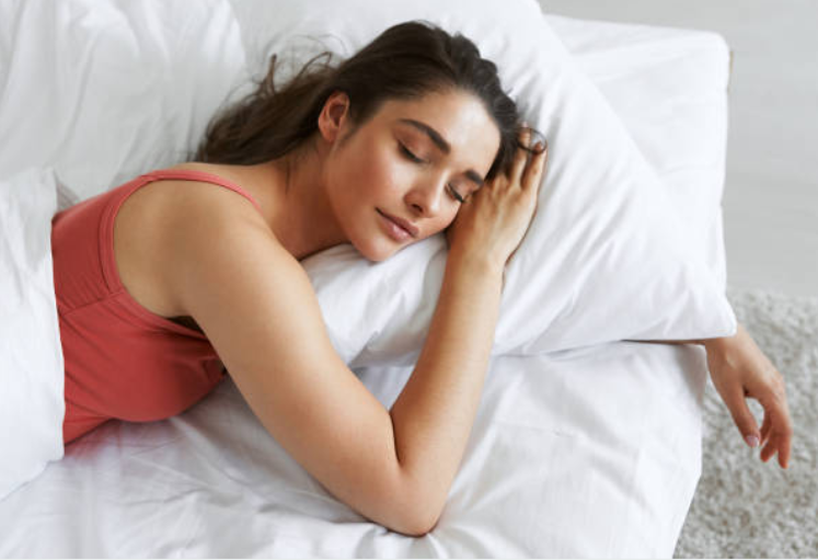 No duermas así: este error te perjudica el sueño cuando llega el calor No duermas así: este error te perjudica el sueño cuando llega el calor