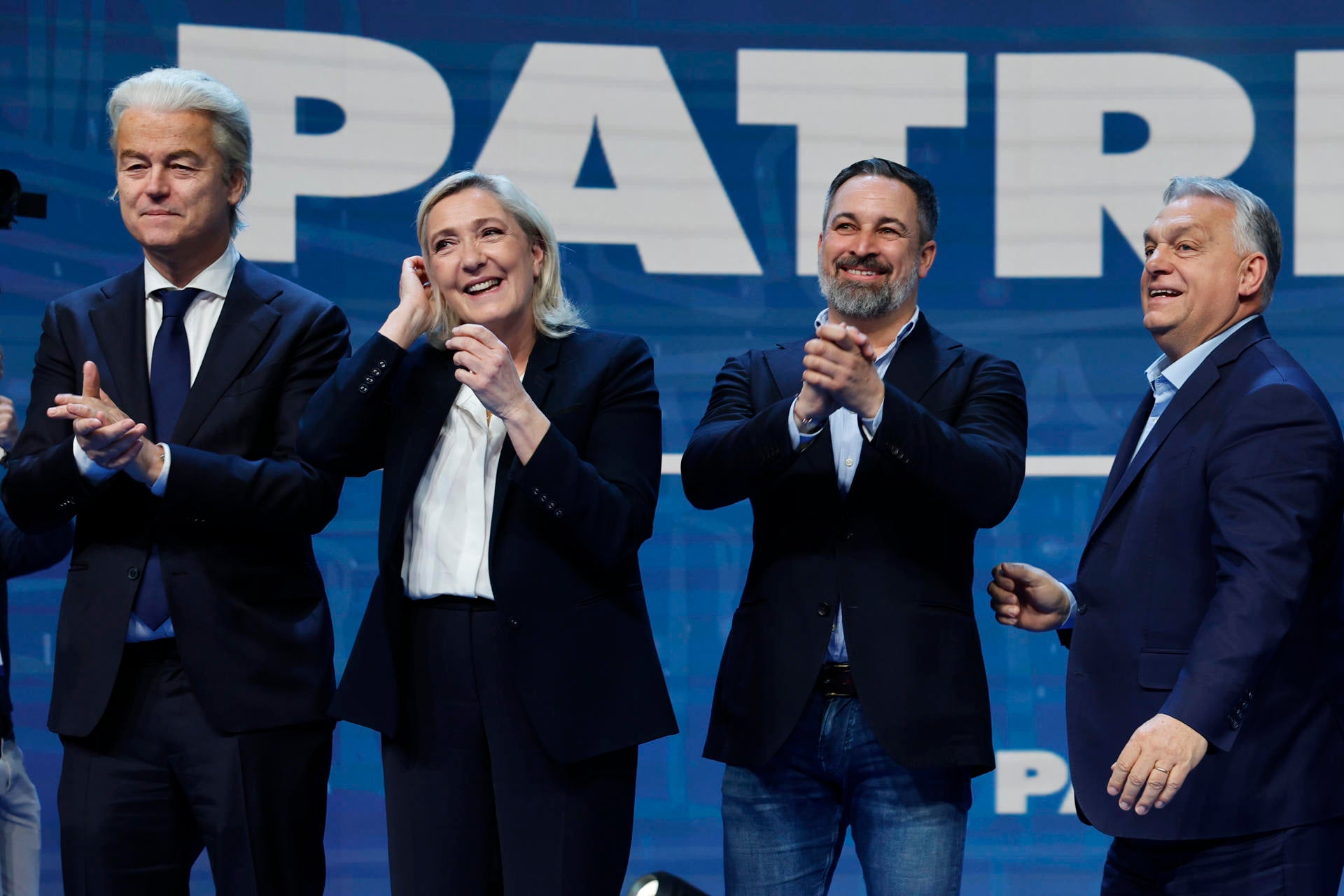 La cumbre de Patriots denuncia el "globalismo" al grito de "Europa volverá a ser grande" La cumbre de Patriots denuncia el "globalismo" al grito de "Europa volverá a ser grande"