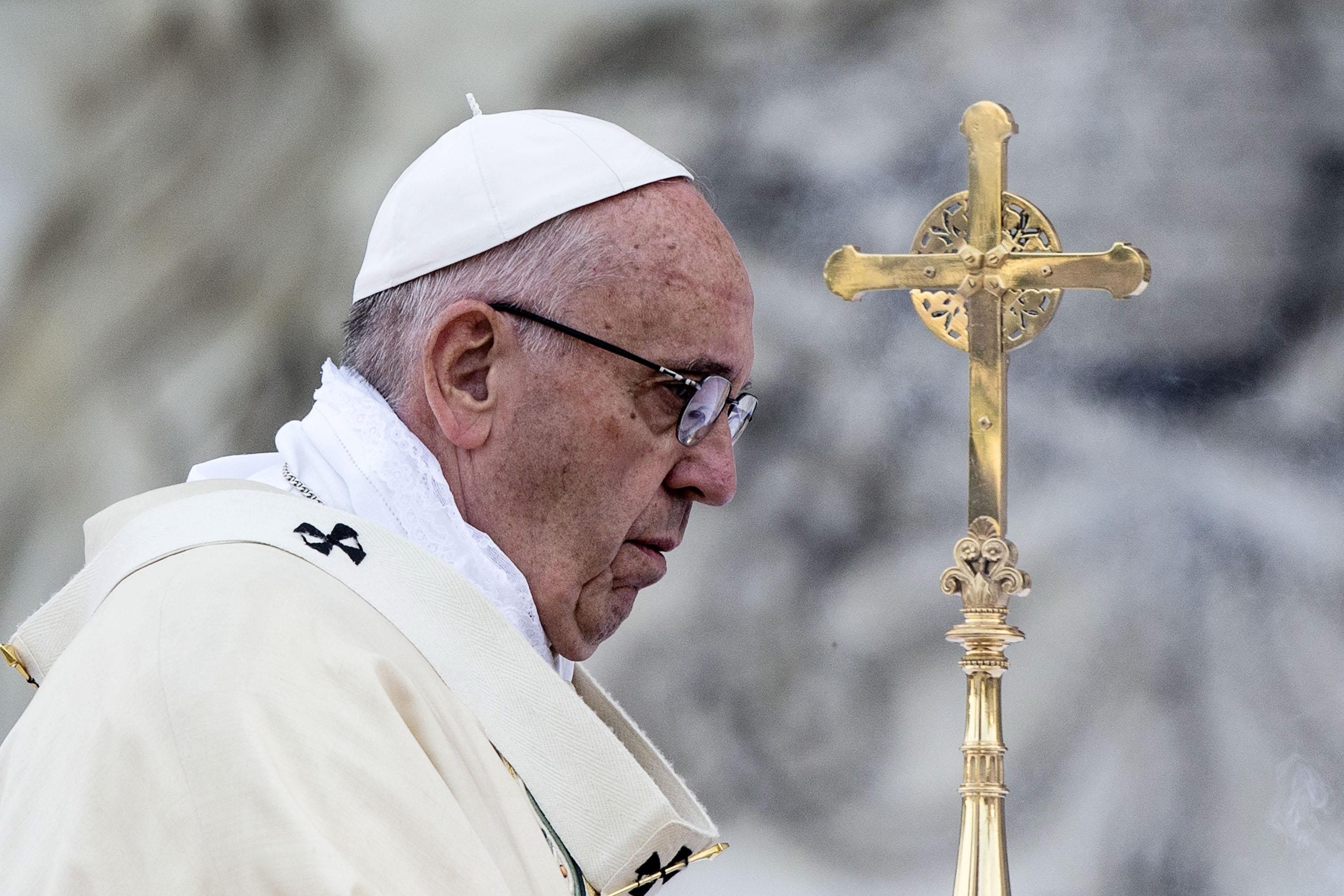 El papa Francisco, ingresado en el hospital por una bronquitis El papa Francisco, ingresado en el hospital por una bronquitis