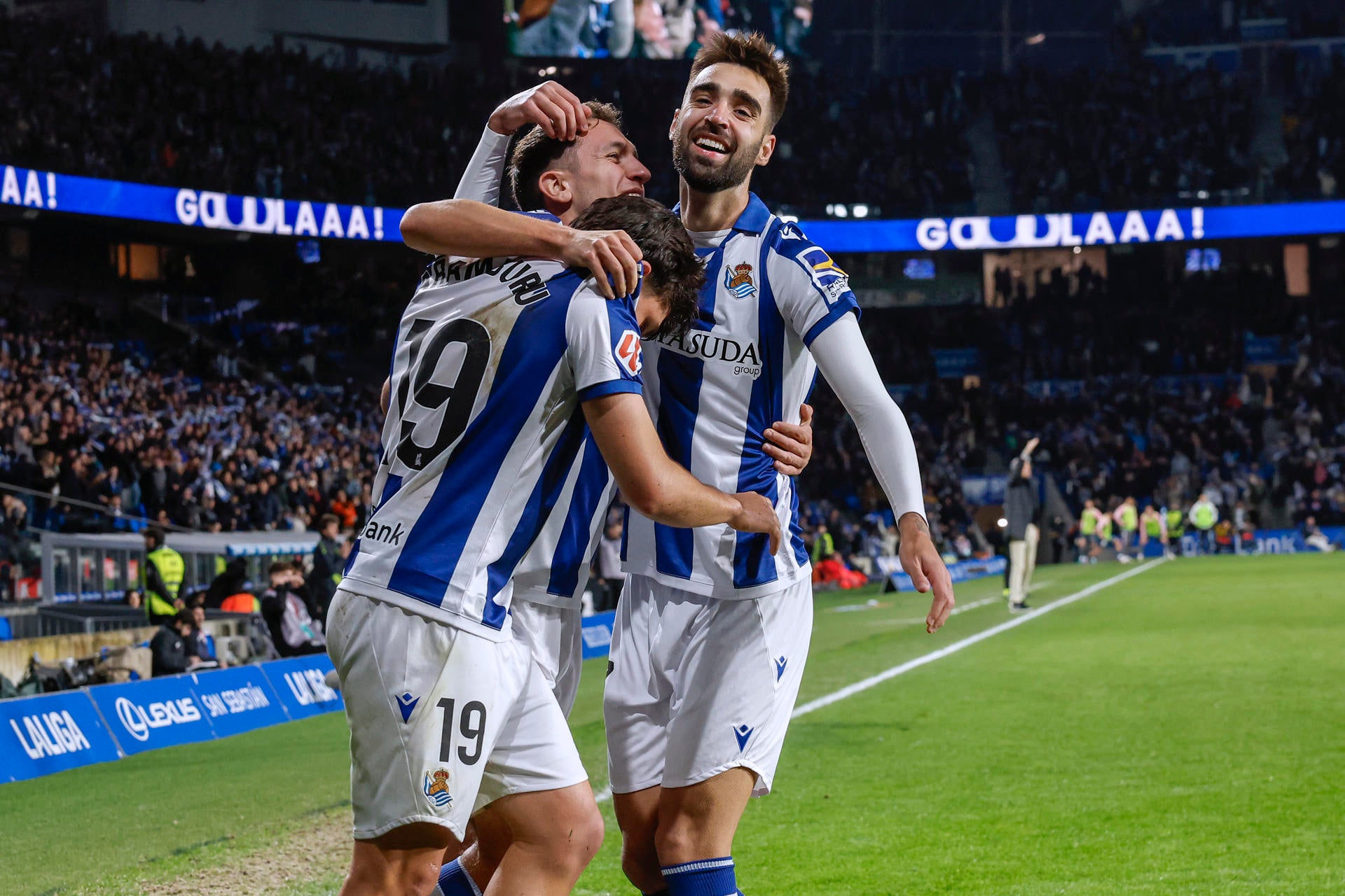 La Real se mantiene viva en la pelea europea La Real se mantiene viva en la pelea europea