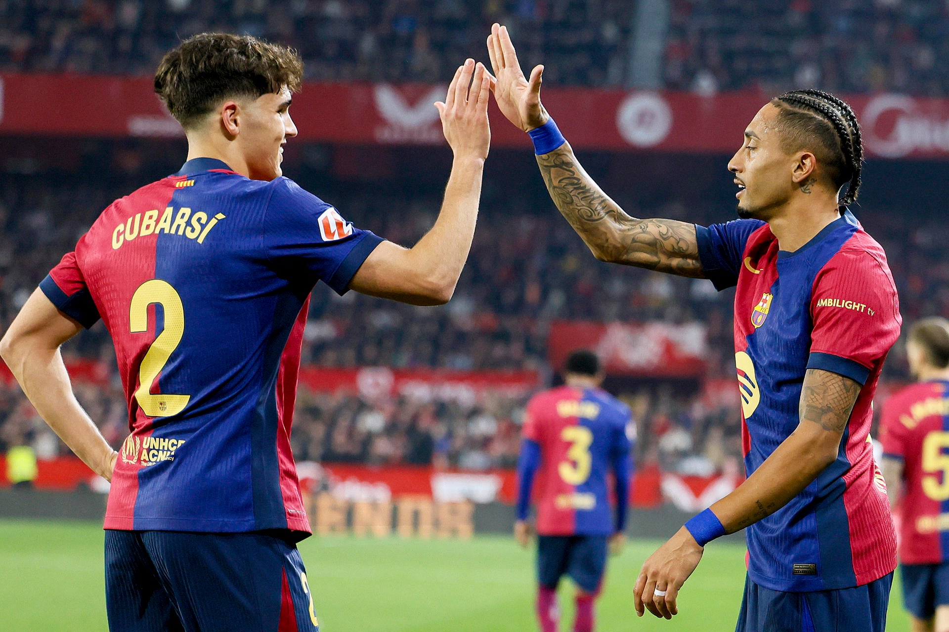 El Barça golea al Sevilla y aprieta La Liga El Barça golea al Sevilla y aprieta La Liga