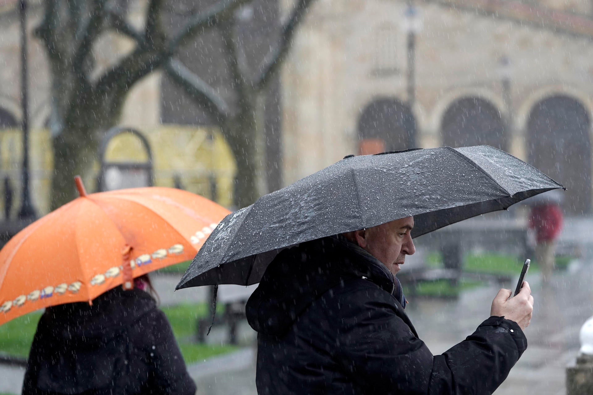 Viernes Santo bajo el paraguas: una nueva borrasca dejará lluvias en estas zonas hasta el fin de semana Viernes Santo bajo el paraguas: una nueva borrasca dejará lluvias en estas zonas hasta el fin de semana