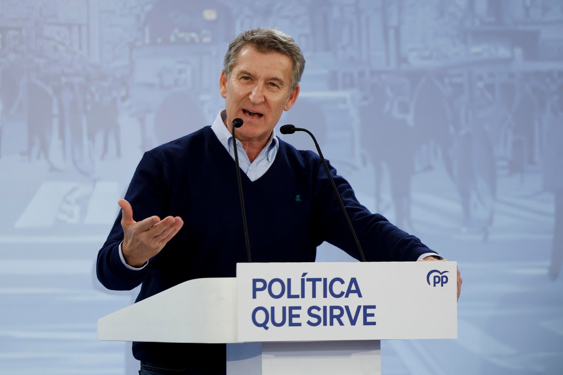 Feijóo insiste en su política de vivienda y carga contra el Gobierno: "Esta agenda del escándalo vacía los bolsillos de los españoles" Feijóo insiste en su política de vivienda y carga contra el Gobierno: "Esta agenda del escándalo vacía los bolsillos de los españoles"
