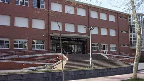 El profesor de la UPV investigado por sus mensajes denuncia suplantación de identidad El profesor de la UPV investigado por sus mensajes denuncia suplantación de identidad