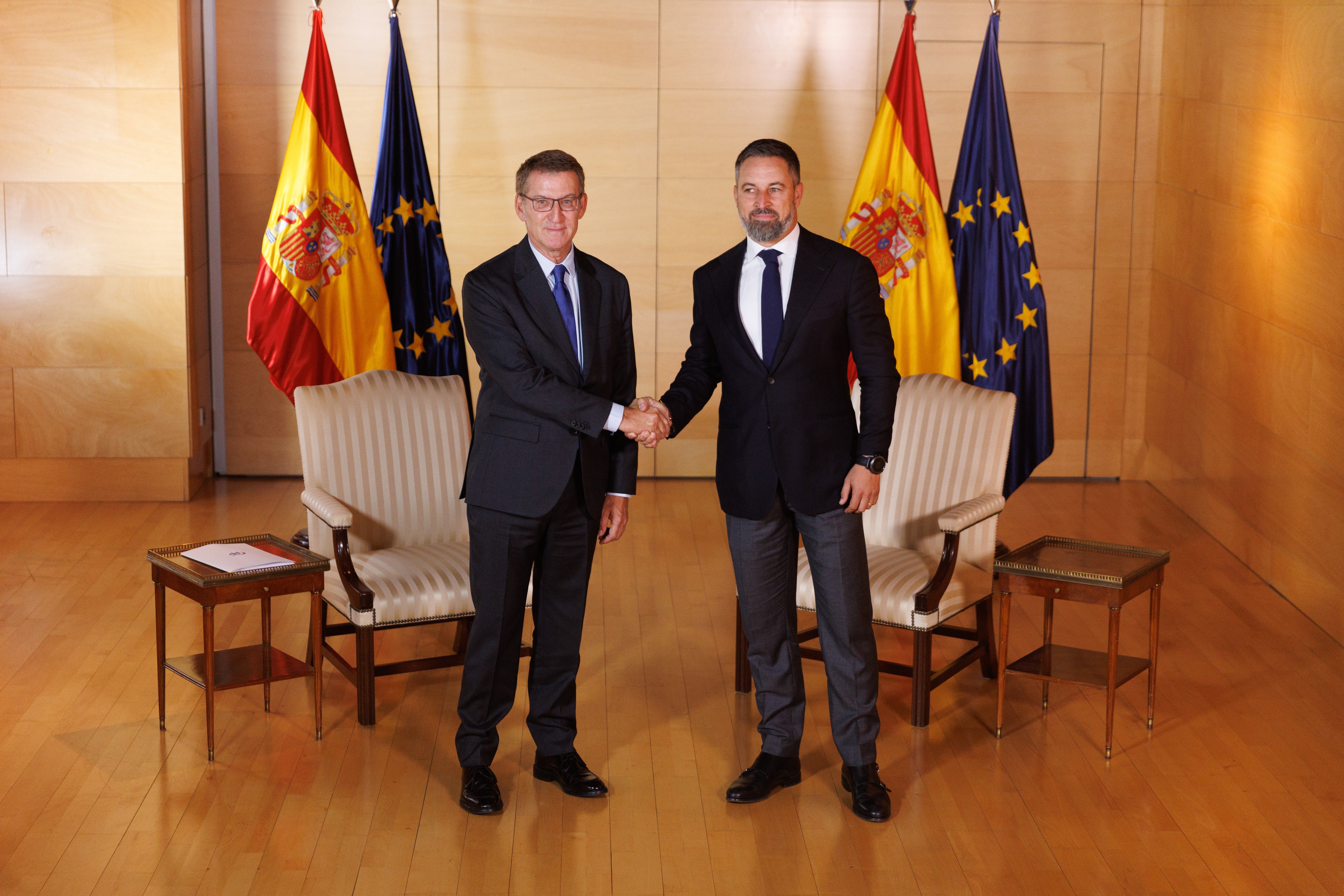 Vox sigue creciendo en las encuestas y acerca a Feijóo a la Moncloa Vox sigue creciendo en las encuestas y acerca a Feijóo a la Moncloa