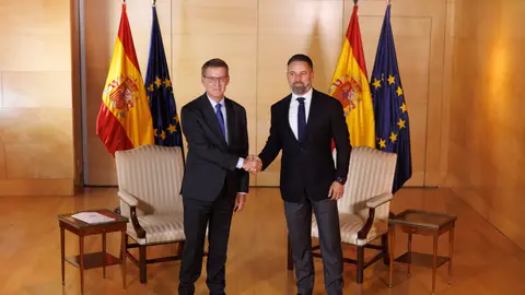 Alberto Núñez Feijóo y Santiago Abascal el pasado 5 de septiembre de 2023, cuando Feijóo hizo una ronda de contactos para lograr su investidura Alberto Núñez Feijóo y Santiago Abascal el pasado 5 de septiembre de 2023, cuando Feijóo hizo una ronda de contactos para lograr su investidura