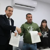 El Gremi de la Pagesia desconvoca els talls de carreteres després de tancar un acord amb el Govern El Gremi de la Pagesia desconvoca els talls de carreteres després de tancar un acord amb el Govern