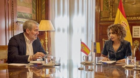 ernando Clavijo y Mar&iacute;a Jes&uacute;s Montero en una foto de archivo