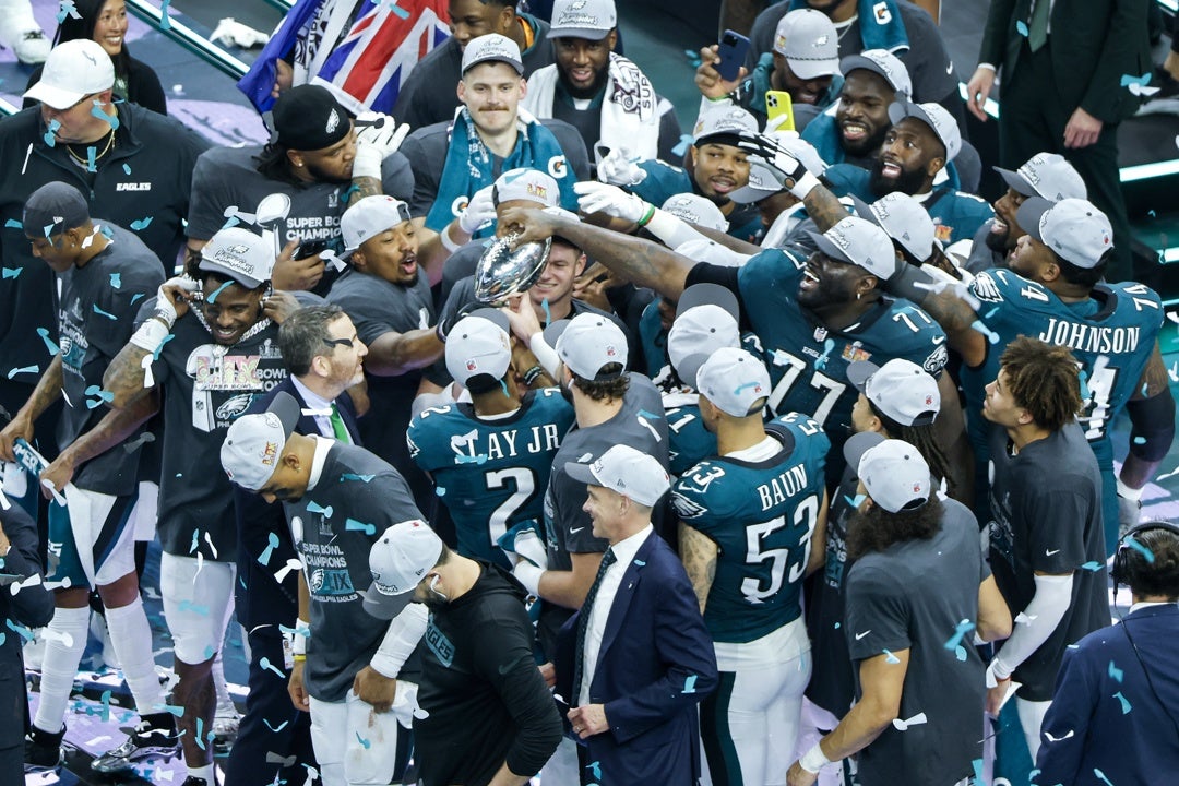 Los Eagles conquistan una histórica Super Bowl Los Eagles conquistan una histórica Super Bowl