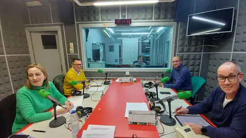 El gobierno local insiste que "Santiago sigue siendo una ciudad segura" pese a "cuestiones puntuales" que "hay que atajar" El gobierno local insiste que "Santiago sigue siendo una ciudad segura" pese a "cuestiones puntuales" que "hay que atajar"