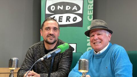 Mateu Matas "Xur&iacute;" y Felip Munar, representantes de la Glosa Mallorquina, Premio Onda Cero Mallorca 2025 de la cultura