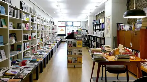Librería de bolsillo, en Gijón Librería de bolsillo, en Gijón