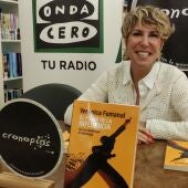 Veronica Fumanal al terminar la entrevista y presentación en la librería de Cronopios de Pontevedra