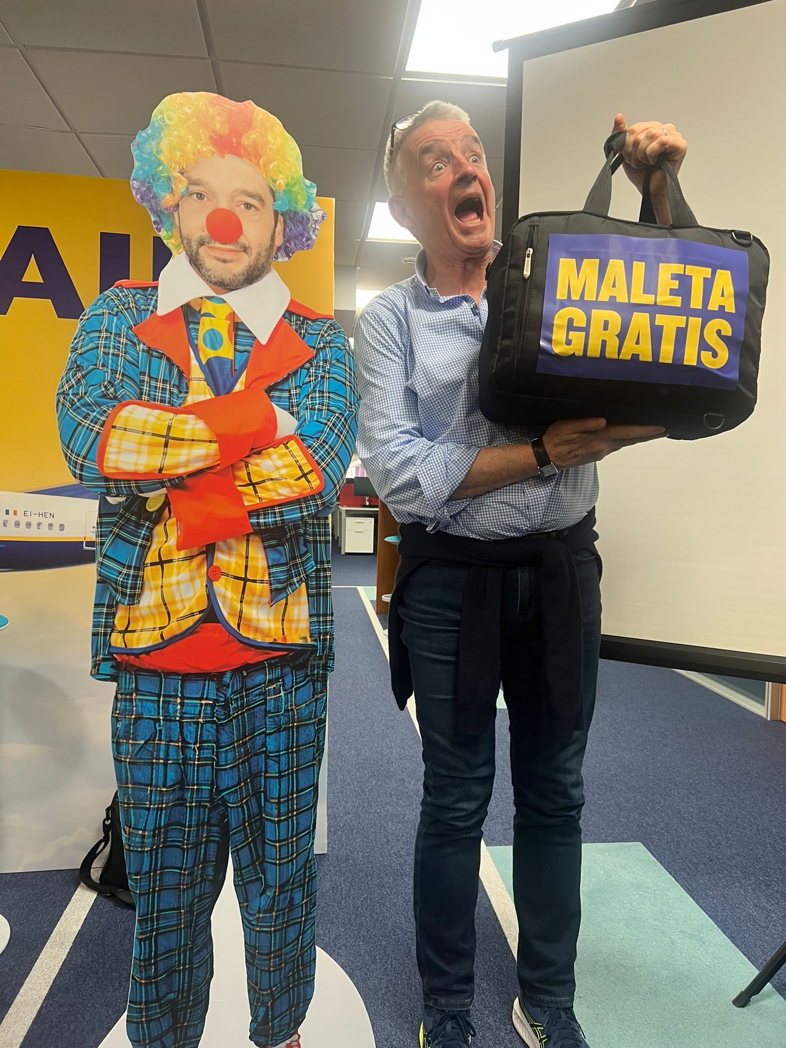 Ryanair llama "payaso" a Bustinduy en una campaña de vuelos baratos Ryanair llama "payaso" a Bustinduy en una campaña de vuelos baratos