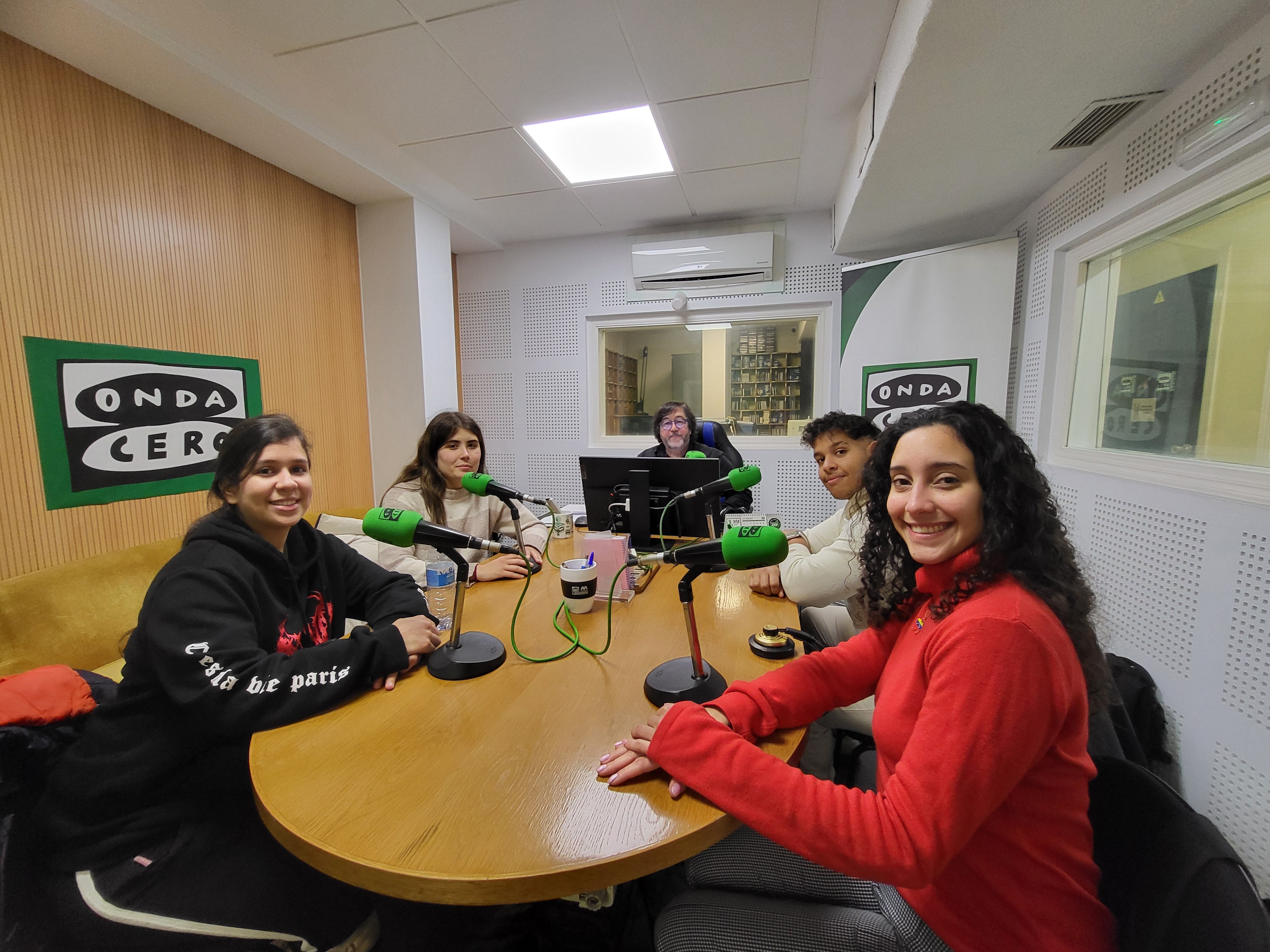 Alumnado de A Farixa reflexionan sobre a inmigración Alumnado de A Farixa reflexionan sobre a inmigración