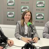 Marisa Mingot, Edil de Cultura de la Vila Joiosa, con Pepe Tent y Rafa Baeza, promotores de 'La Vila a escena'.