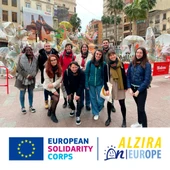 Voluntarios europeos en las Fallas Voluntarios europeos en las Fallas