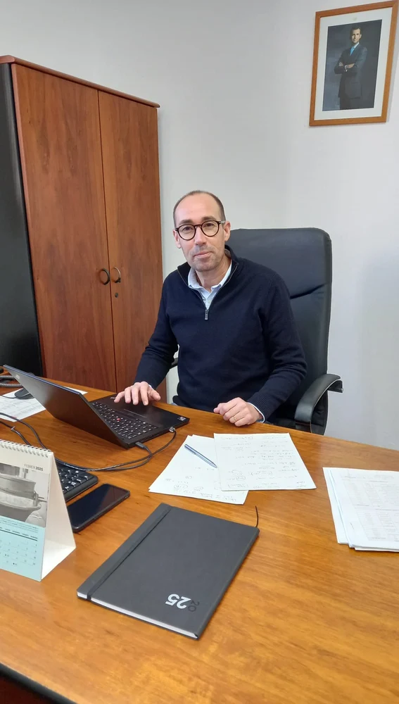 El presidente del Consell de Formentera, Óscar Portas, se ha reunido con el presidente de la APB, Javier Sanz El presidente del Consell de Formentera, Óscar Portas, se ha reunido con el presidente de la APB, Javier Sanz