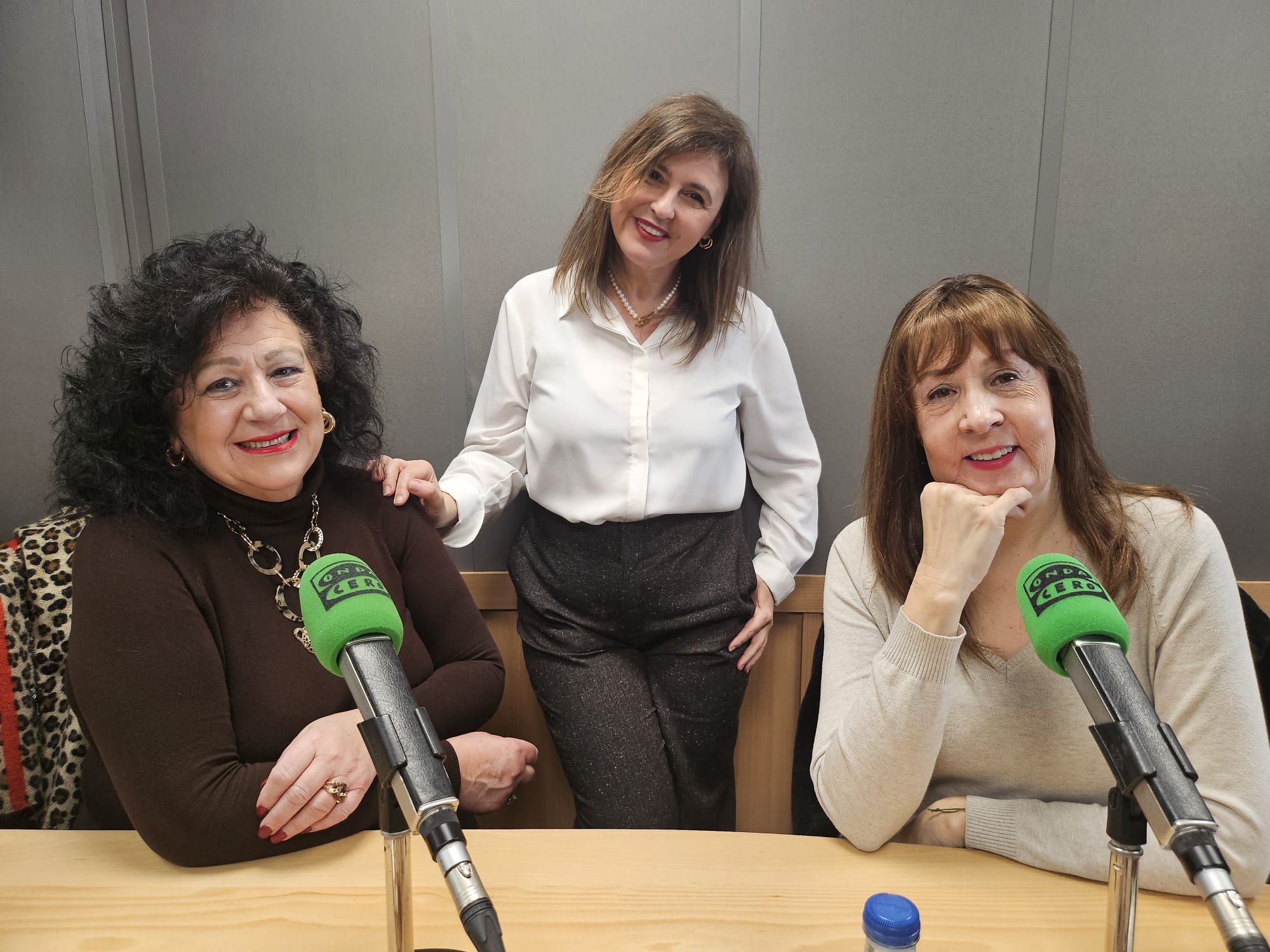 Tertulia con la Asociación Mujeres de Empresa Tertulia con la Asociación Mujeres de Empresa