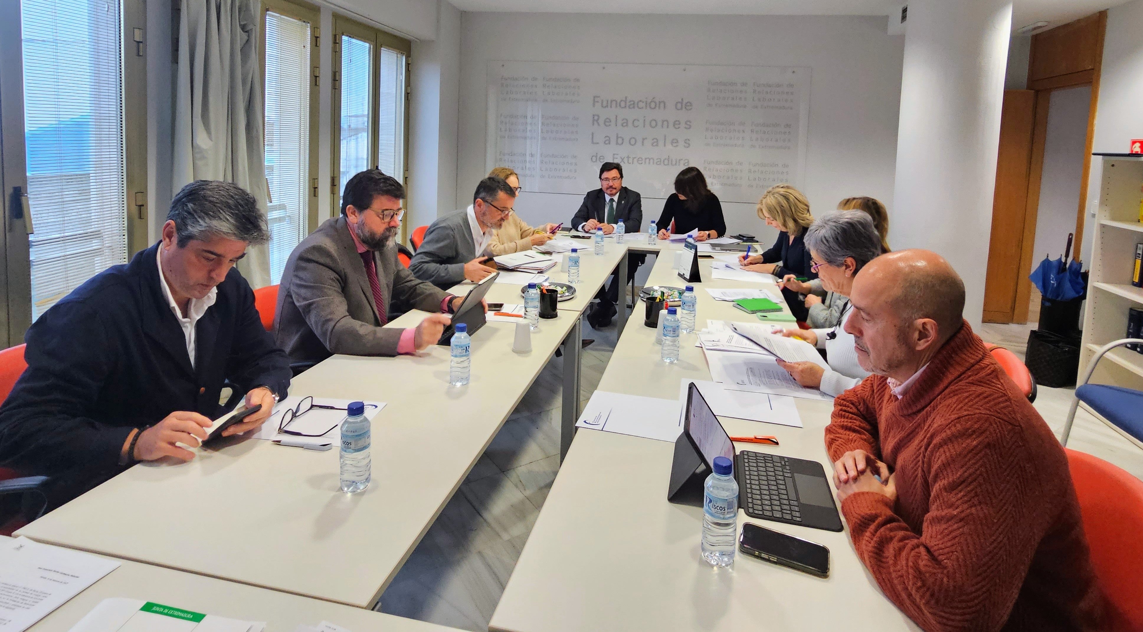 La Junta de Extremadura avanza en el refuerzo de la Fundación de Relaciones Laborales de Extremadura La Junta de Extremadura avanza en el refuerzo de la Fundación de Relaciones Laborales de Extremadura