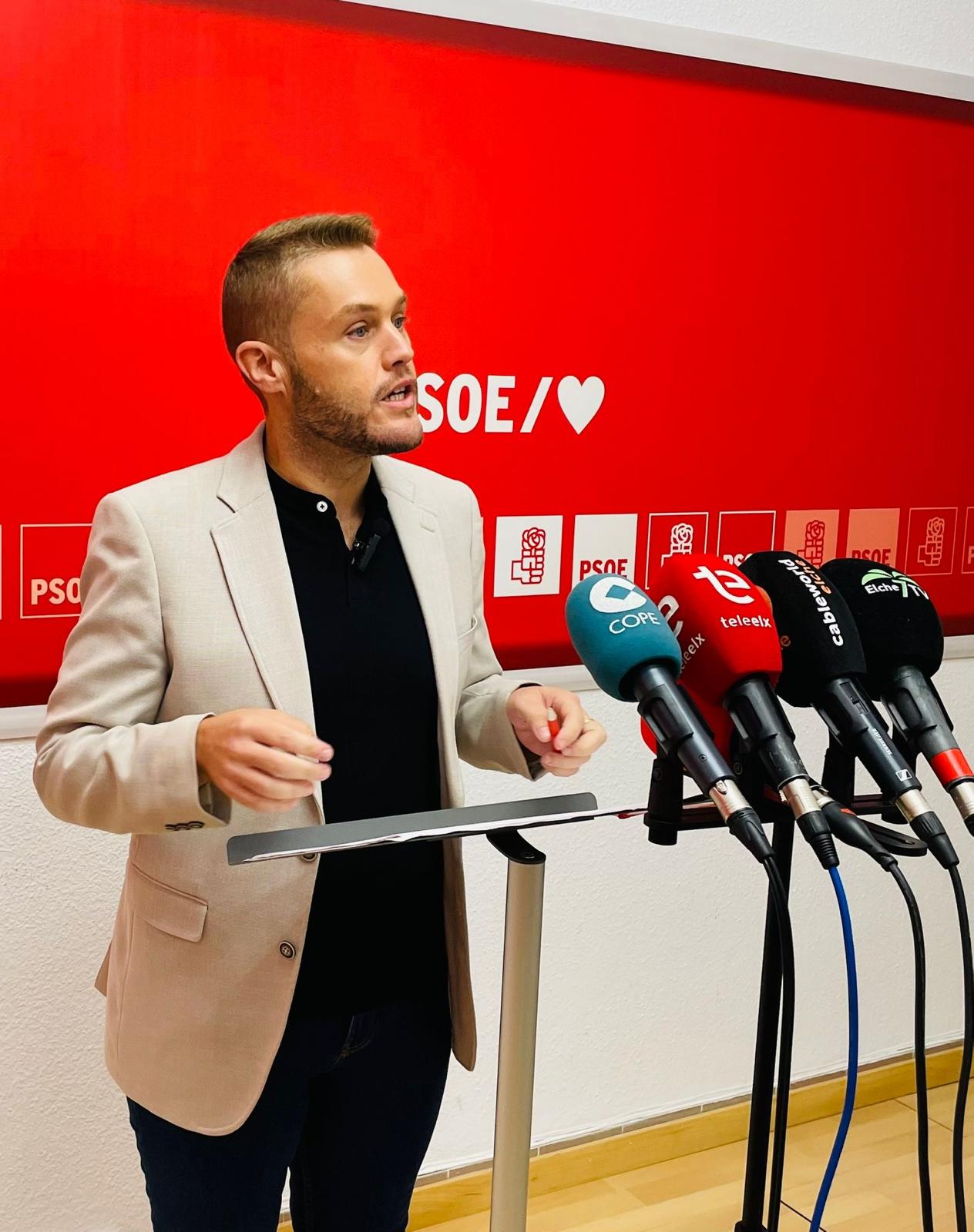 El PSOE de Elche acusa al PP y Vox de incorporar “postulados ideológicos ultraconservadores” en el Plan Estratégico de la ciudad El PSOE de Elche acusa al PP y Vox de incorporar “postulados ideológicos ultraconservadores” en el Plan Estratégico de la ciudad