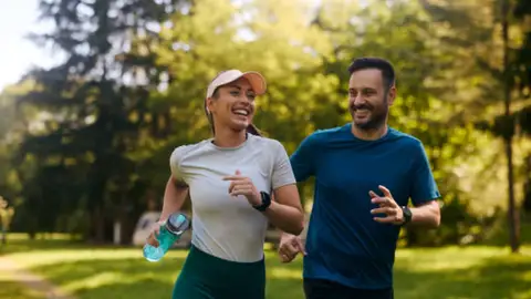 El último gran hallazgo de la ciencia: así es como hacer deporte puede prevenir la demencia El último gran hallazgo de la ciencia: así es como hacer deporte puede prevenir la demencia
