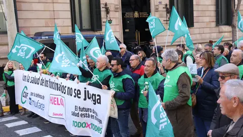 La protesta dels treballadors en defensa de Muface que ha tingut lloc a Barcelona La protesta dels treballadors en defensa de Muface que ha tingut lloc a Barcelona