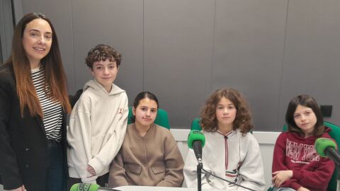 Sonia, Yoel, Vera, Eva y Olaya son la radio del futuro