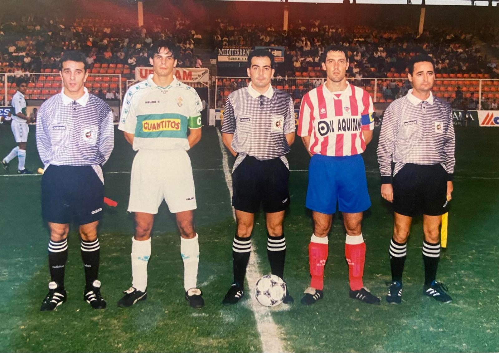 Chema García Payá: "Para el Levante es un partido crucial, pero el favorito es el Elche" Chema García Payá: "Para el Levante es un partido crucial, pero el favorito es el Elche"