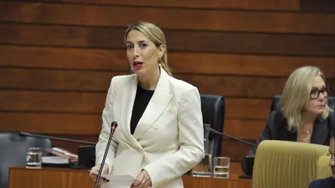 Guardiola reafirma que su gobierno "está fuerte y comprometido con el cambio" y Vox le acusa de "bloquear" la región Guardiola reafirma que su gobierno "está fuerte y comprometido con el cambio" y Vox le acusa de "bloquear" la región